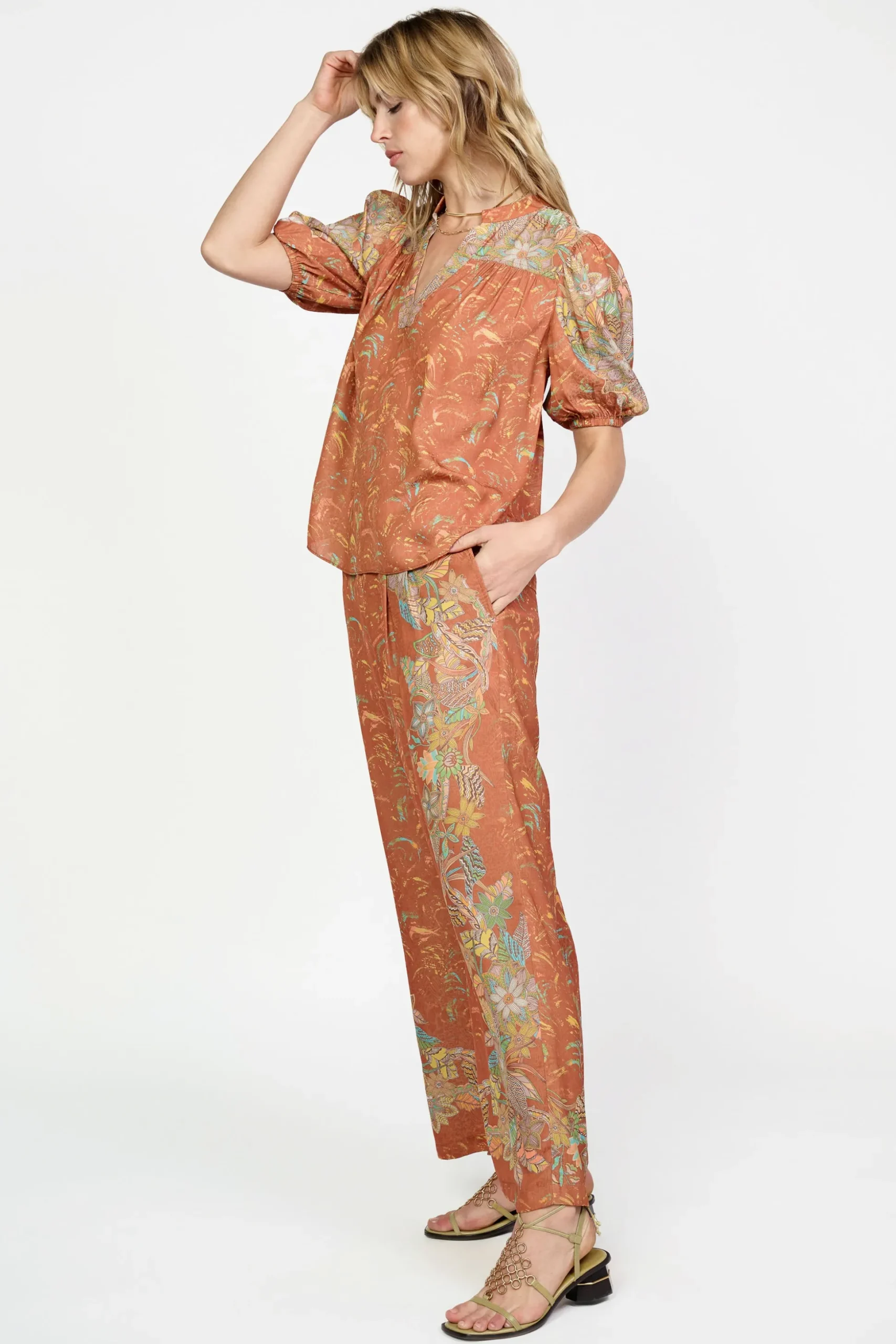 Border Print Retro Floral Blouse