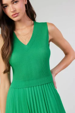 Cari Ribbed Contrast Pleated Dress