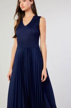 Cari Ribbed Contrast Pleated Dress