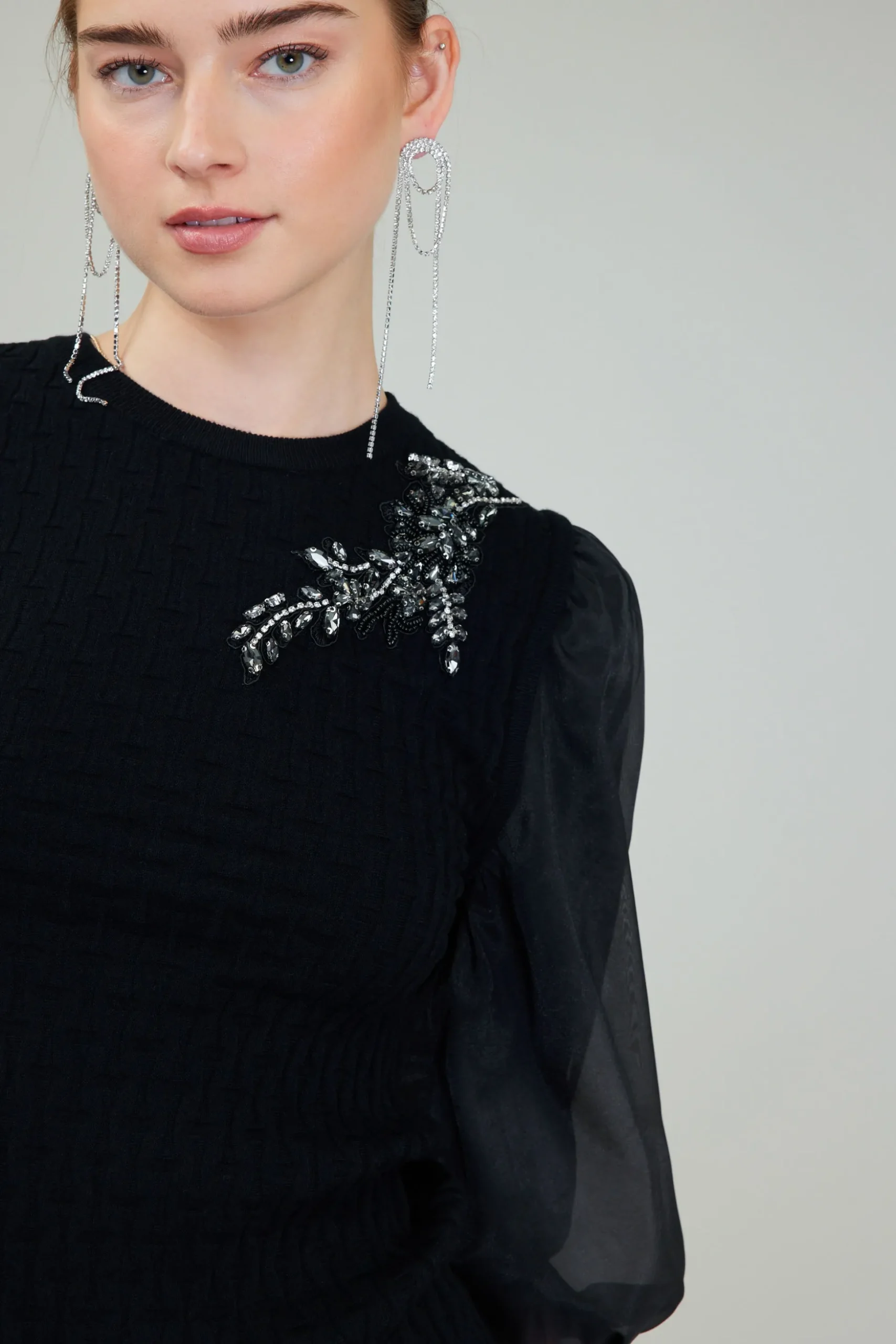 Contrast Sleeve Knit Blouse