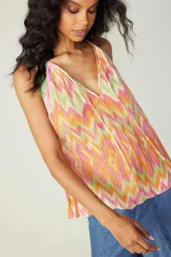 Gradient Chevron Tank