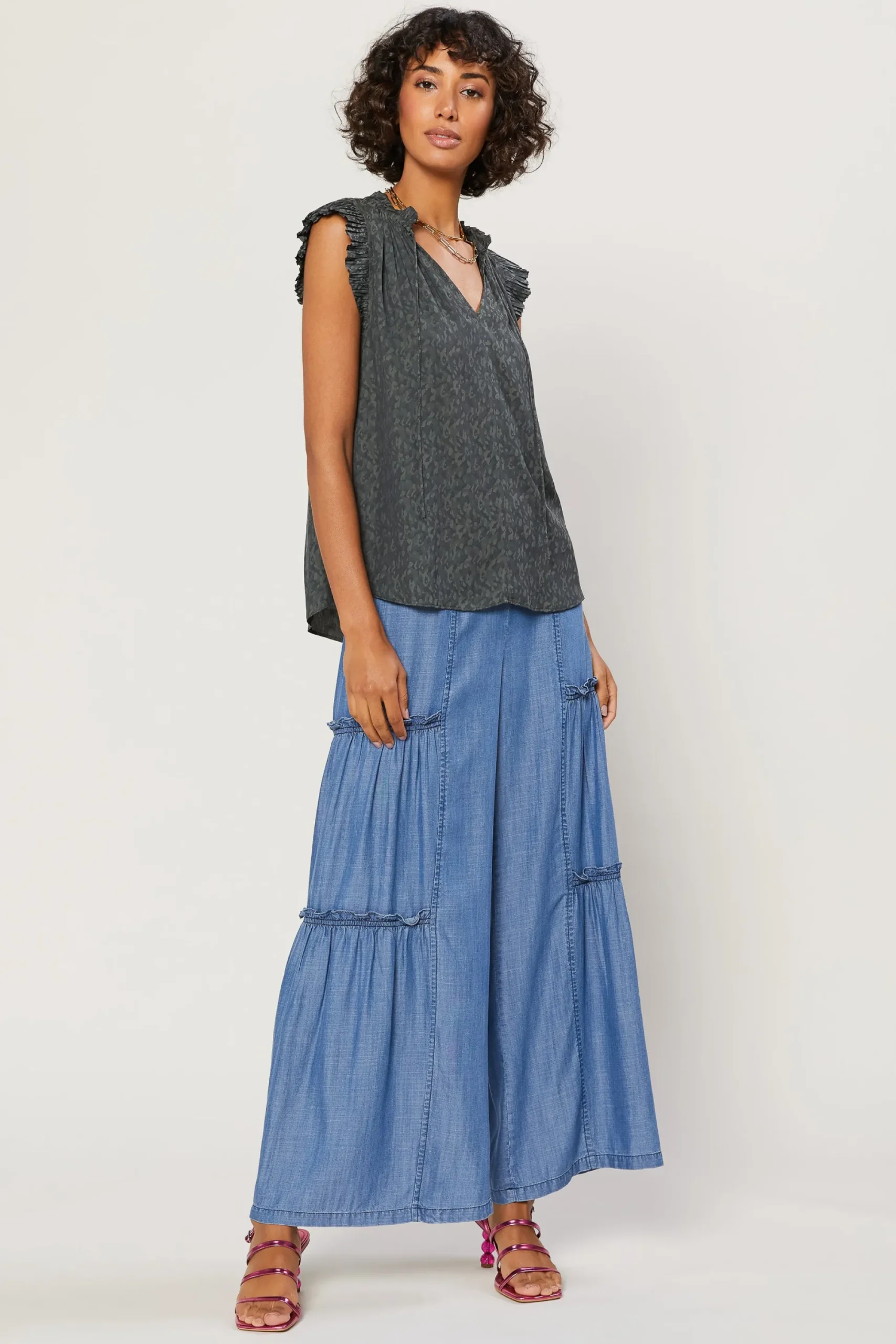 Margot Jacquard Pleated Sleeve Blouse