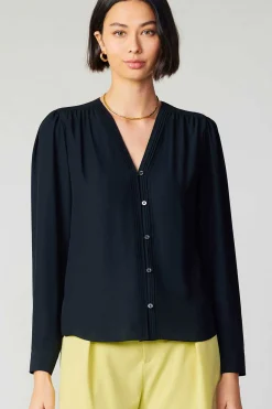 Pleat Detail Buttondown Shirt