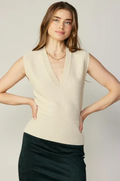 Ribbed Collar Sweater Vest